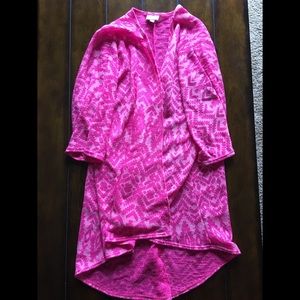 Small LuLaRoe pink Lindsey